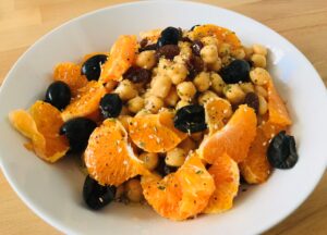 ensalada de garbanzos con mandarinas